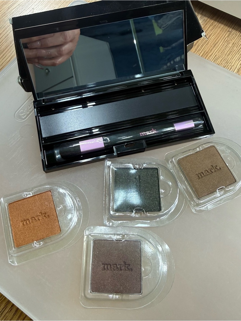 Avon Mark Eyeshadows and Snap Case